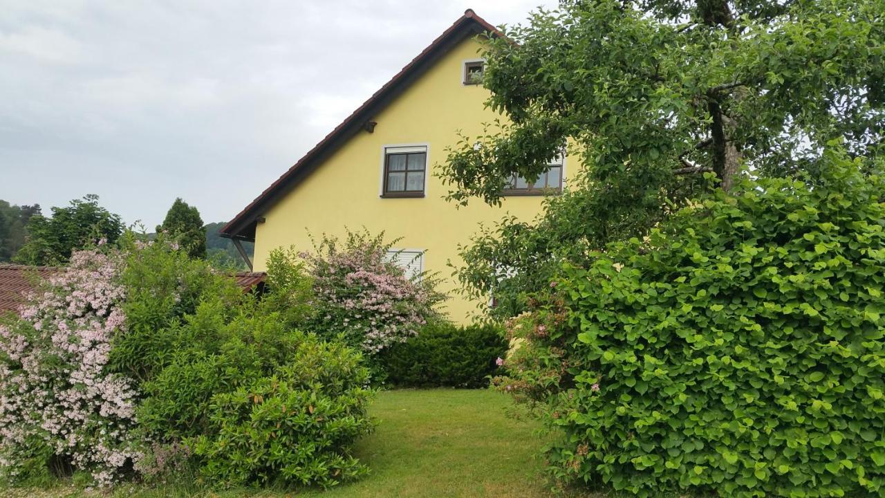 Ferienwohnung Adelhardt Eckersdorf Exterior foto