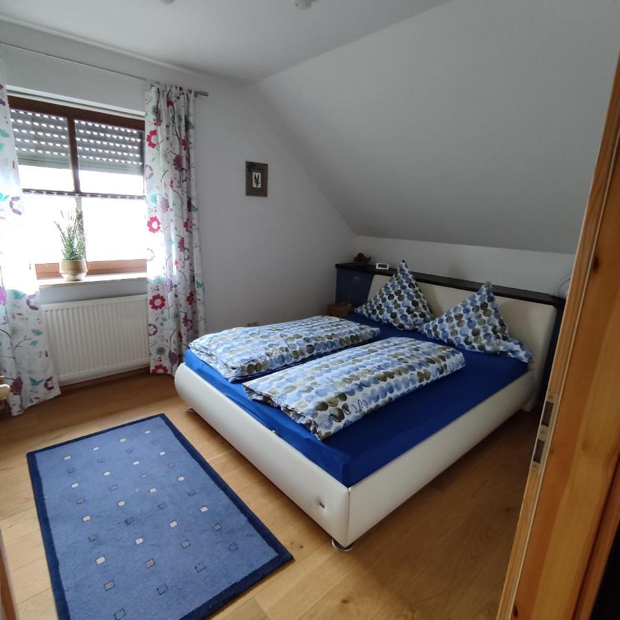 Ferienwohnung Adelhardt Eckersdorf Exterior foto
